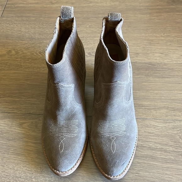 Dolce Vita tan suede boots - Picture 2 of 6